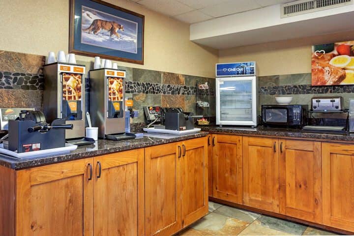 Breakfast area